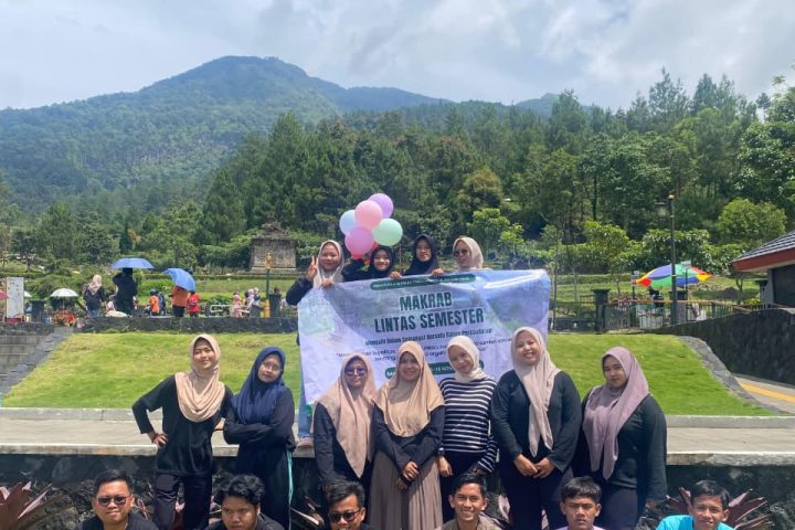 Kegiatan Makrab Lintas Semester